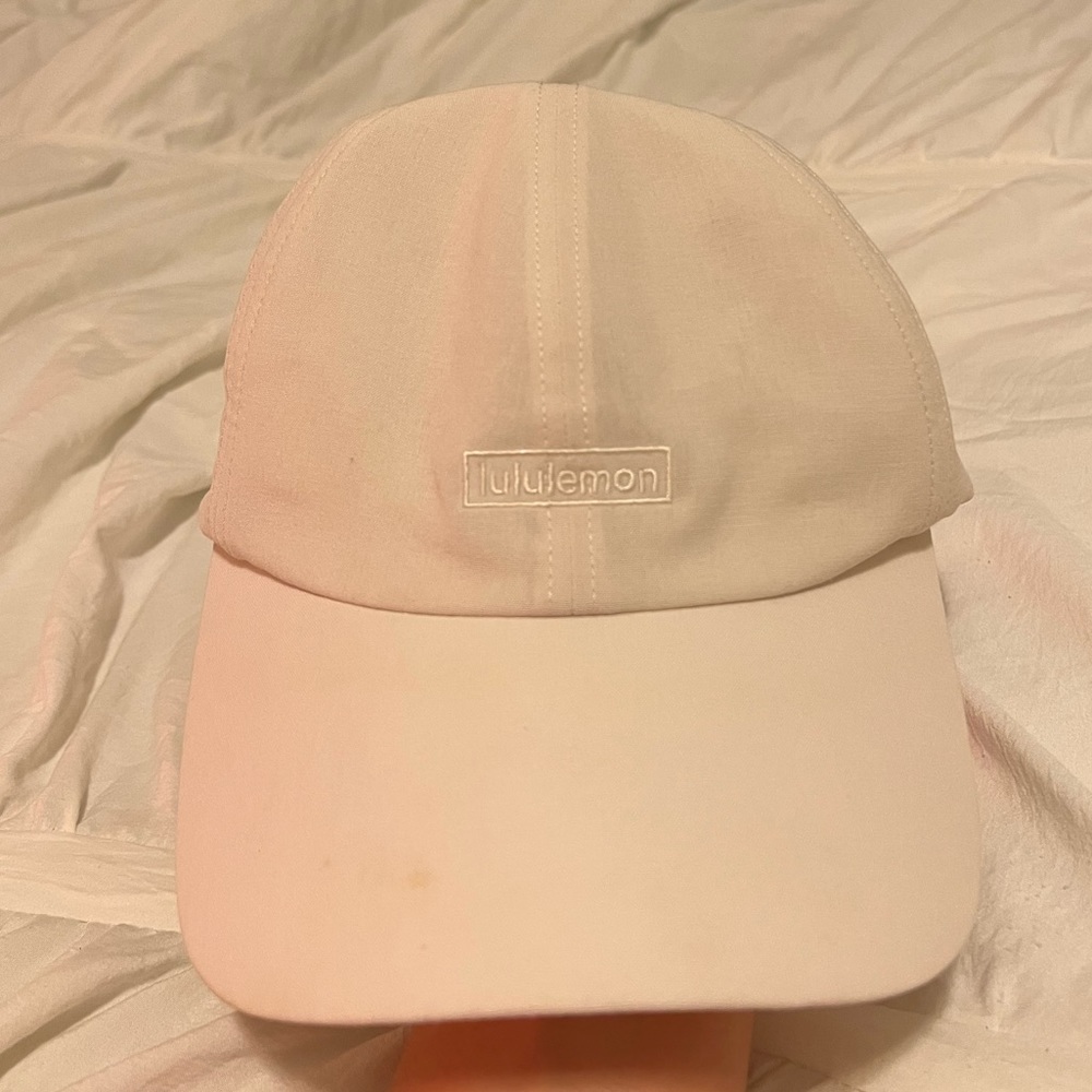 Lululemon hat